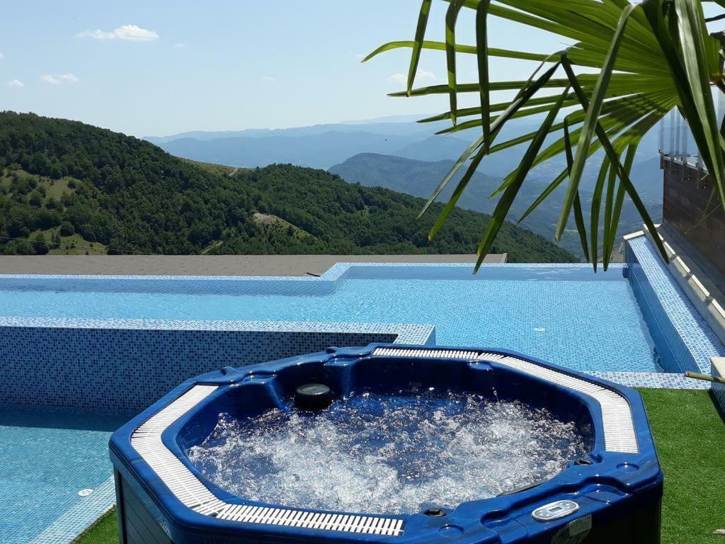 K19 Milmari Resort & Spa โคเปานิก ภายนอก รูปภาพ