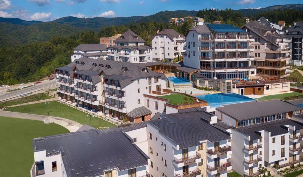 K19 Milmari Resort & Spa โคเปานิก ภายนอก รูปภาพ